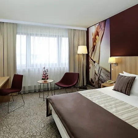 호텔 Mercure Centrum 3*