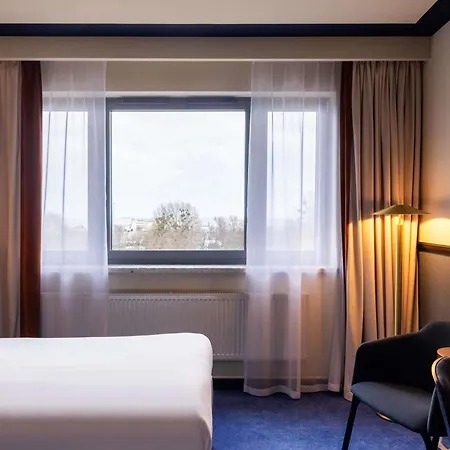 Mercure Centrum Hotel 3*